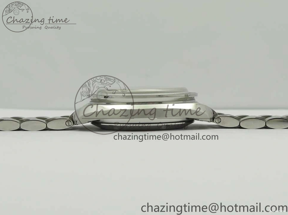 0318 WaterResistant Speedmaster SS Sapphire Crystal Panda White Black Dial on SS Bracelet Manual Winding Chrono Movement 7956